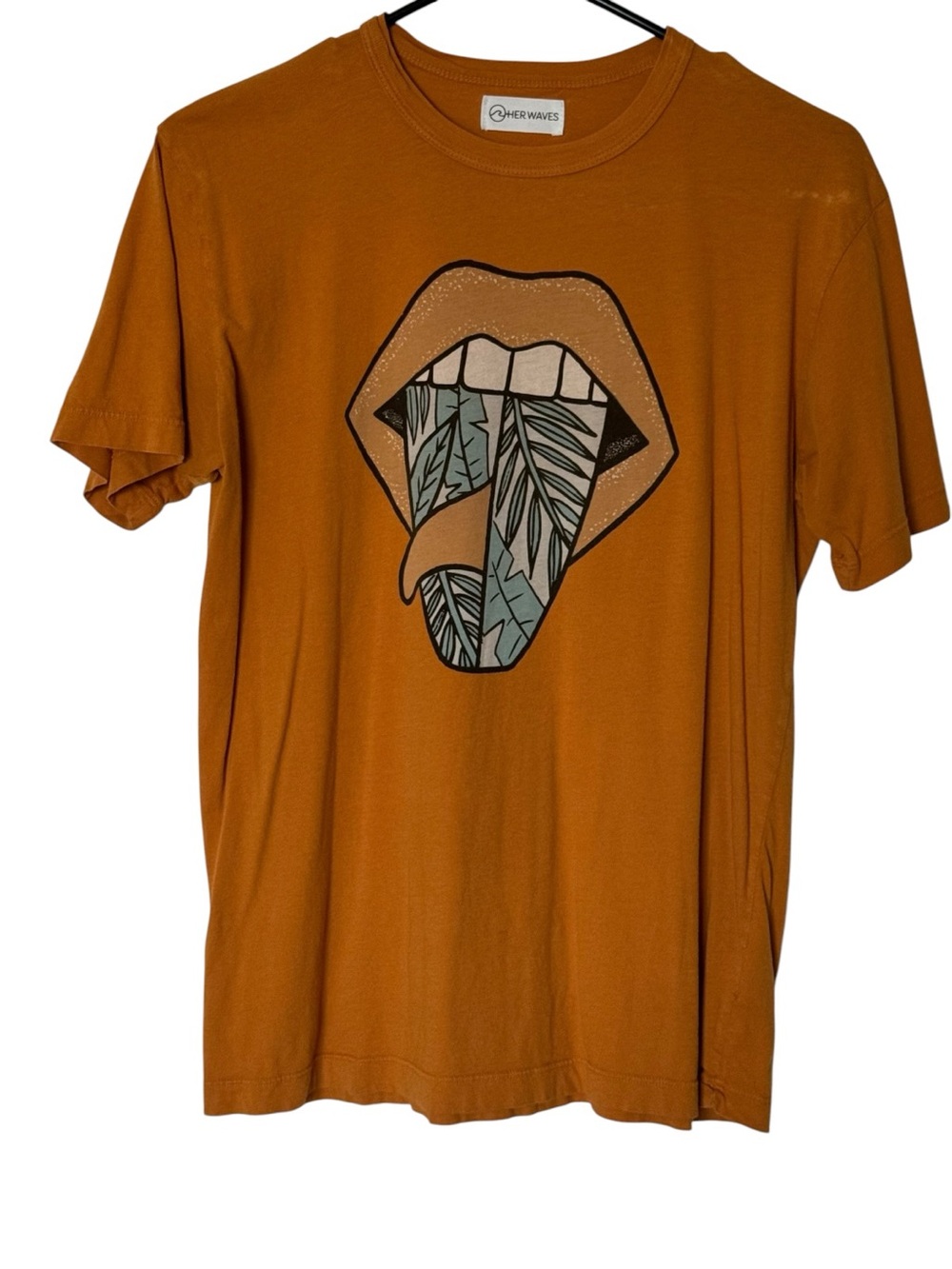Her Waves Rolling Single Jungle Tee Mustard Graphic Surf Shirt Size Medium